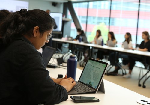 Understanding Class Sizes in Legal Education Programs: A Comparative Analysis